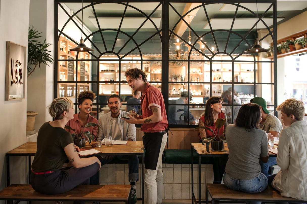 πΈ Can restaurants afford to pay mandated wage hikes?