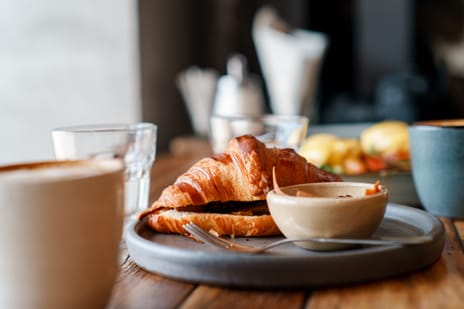 Breakfast at a breaking point